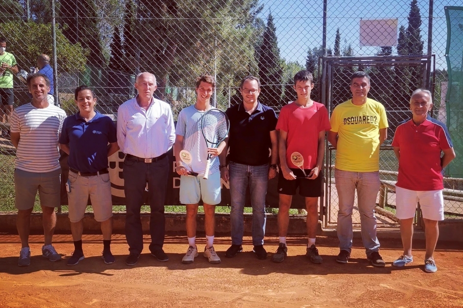 Mario Martnez y Jos A. Hernndez ganan su primeros torneos jniors en Portugal y la Rep. Dominicana