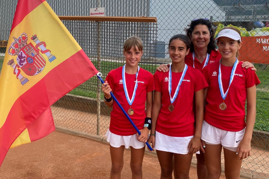 La seleccin espaola MAPFRE alevn femenina acaba 8 en la 