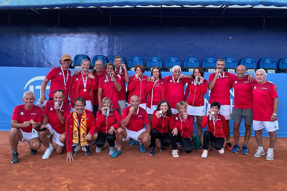 Dos subcampeonatos mundiales para las selecciones espaoles femenina y masculina +55