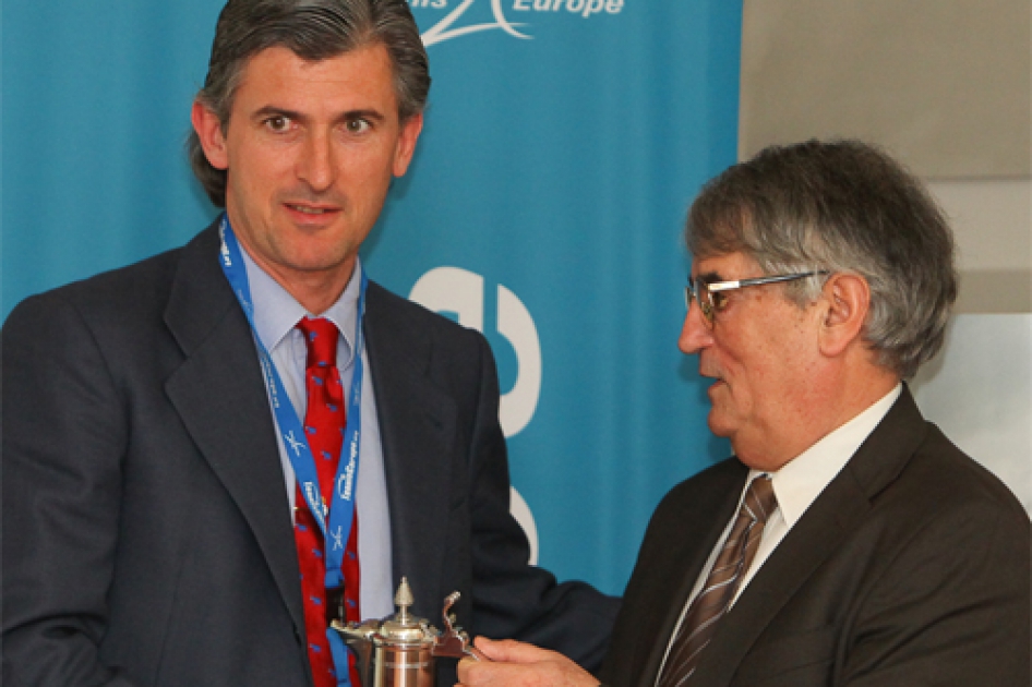 Premios europeos para el tenis profesional español, la senior Ana Salas y el juvenil Axel Álvarez Premios europeos para el tenis profesional español, la senior Ana Salas y el juvenil Axel Álvarez