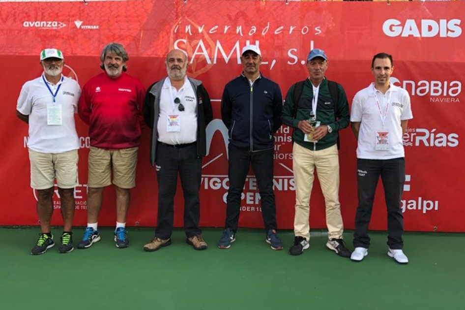 Equipo arbitral en el torneo internacional jnior de Vigo