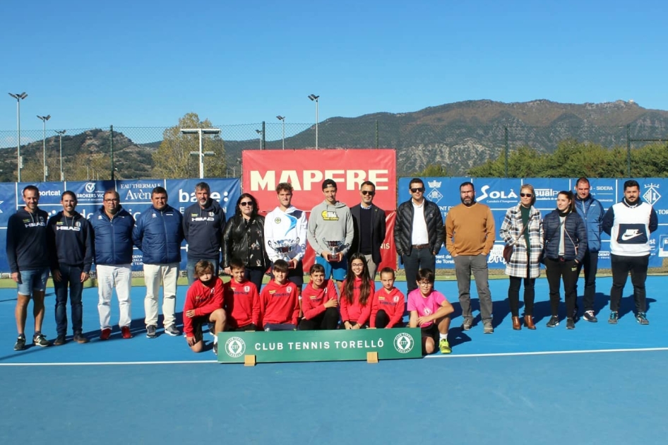 Primer ttulo profesional del guipuzcoano John Echeverra en Torell