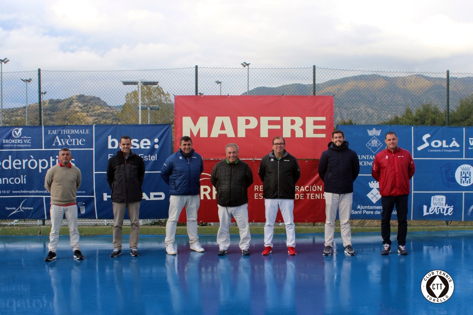 Equipo arbitral en el ITF Masculino de Torelló