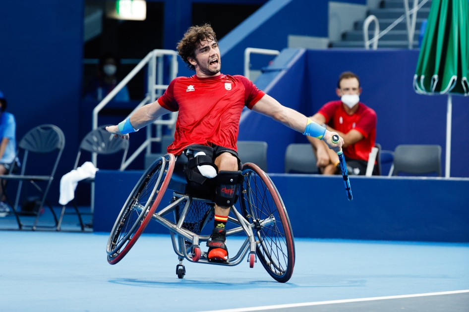 Daniel Caverzaschi se une a Martn de la Puente en el Top-10 mundial de tenis en silla