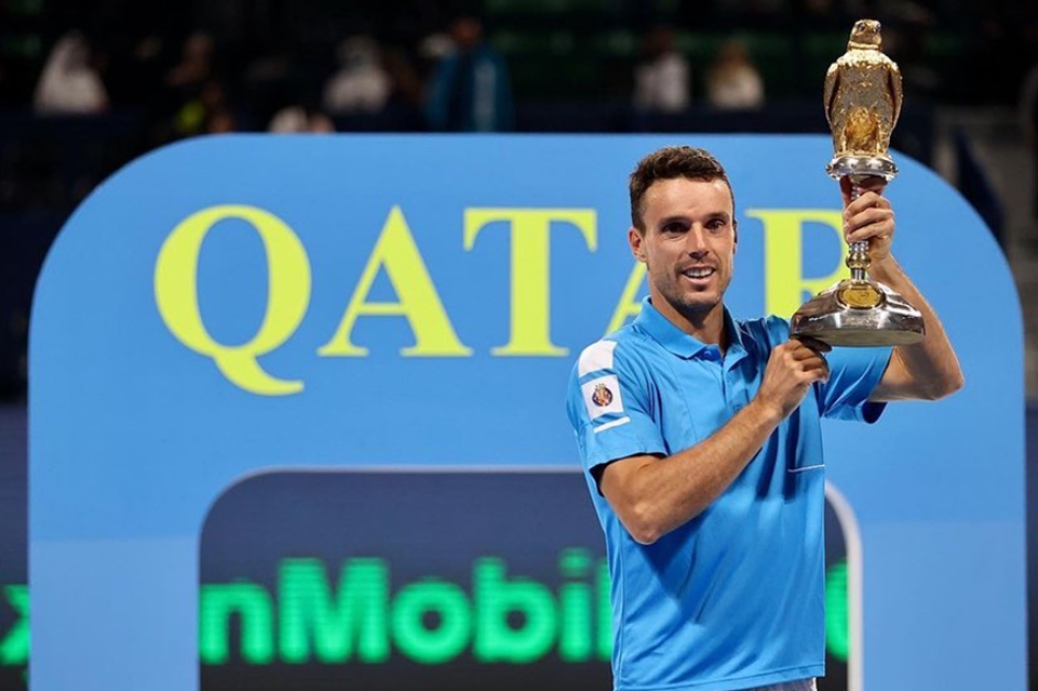 Roberto Bautista se resarce en Doha y alcanza los 10 ttulos ATP