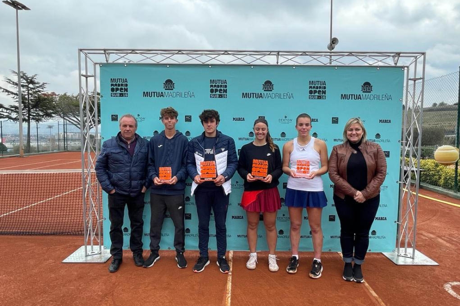 Marina Gatell y Andrés Santamarta consiguen los últimos billetes para el Masters Mutua Madrid Open Sub'16 Marina Gatell y Andrés Santamarta consiguen los últimos billetes para el Masters Mutua Madrid Open Sub'16