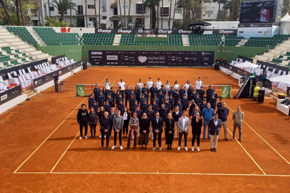 Equipo arbitral en la doble cita WTA y ATP Challenger de Marbella