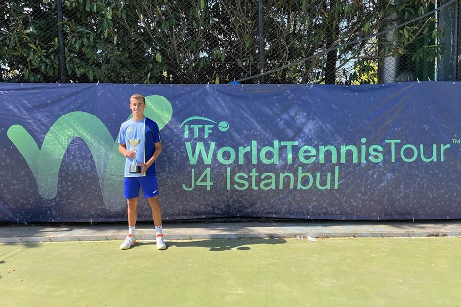 Rafael Segado se estrena en el circuito mundial jnior con su primer ttulo en Estambul