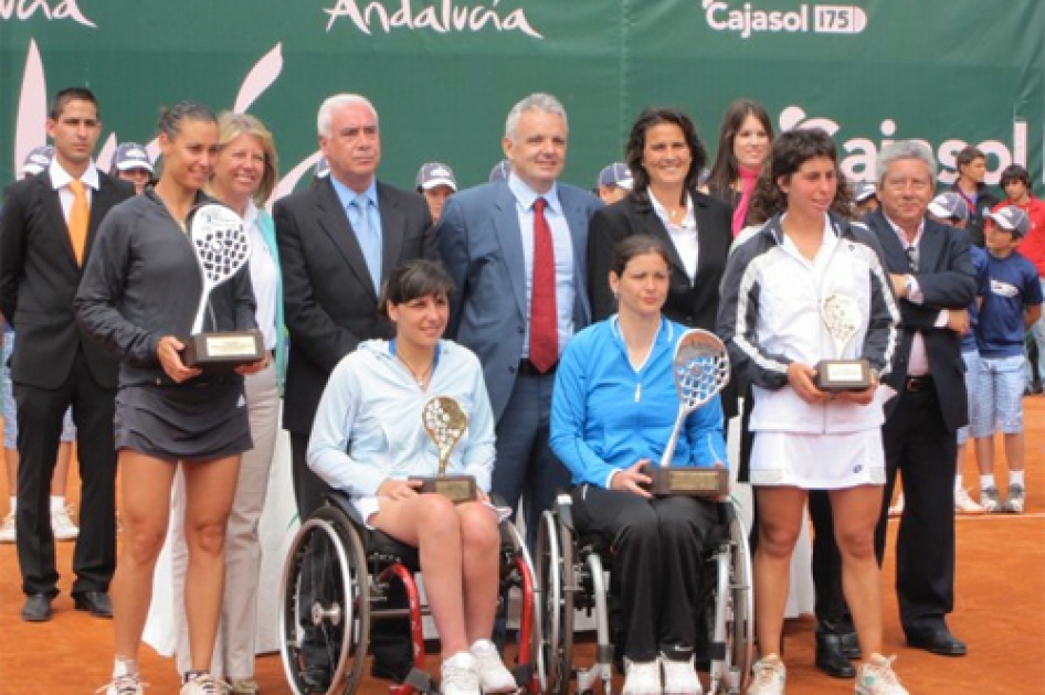 La valenciana Lola Ochoa gana el torneo de tenis en silla de ruedas de Marbella