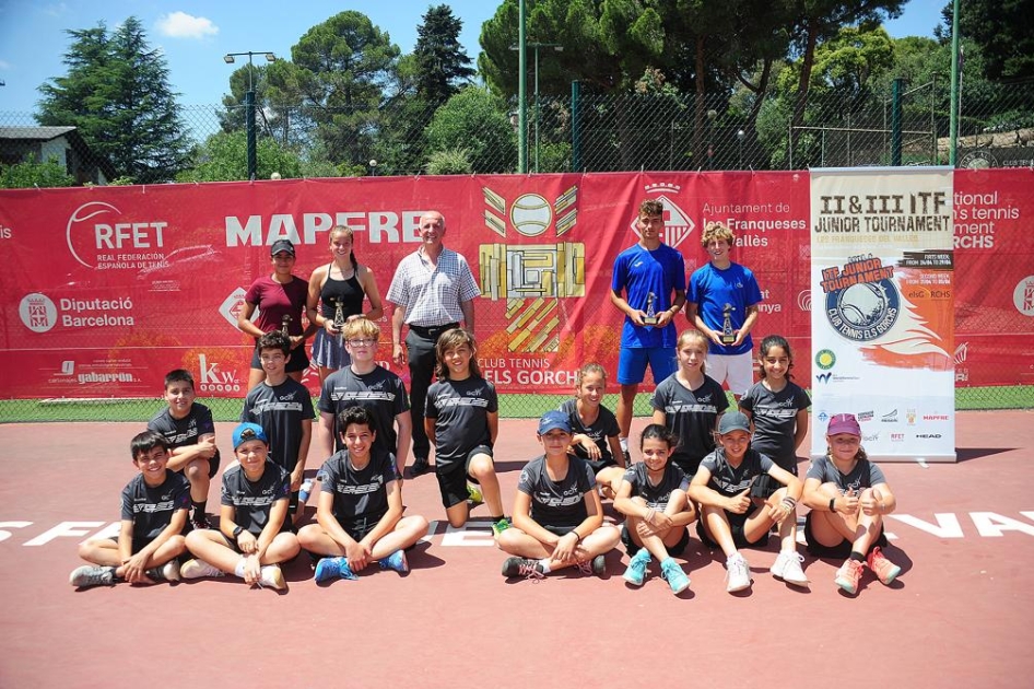 Roger Pascual supera a Mateo Luis Álvarez en la final del segundo torneo júnior de Les Franqueses Roger Pascual supera a Mateo Luis Álvarez en la final del segundo torneo júnior de Les Franqueses