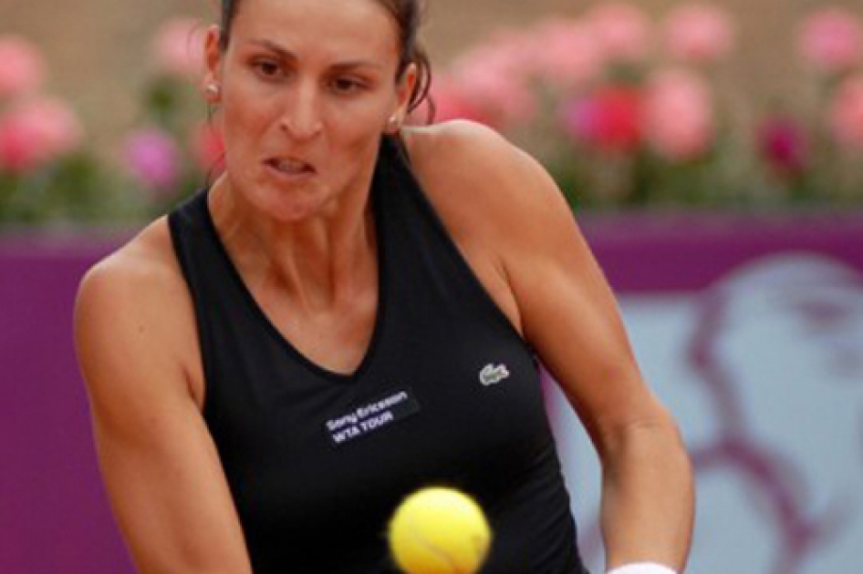 Arantxa Parra sorprende a M Jos Martnez y avanza a cuartos en Barcelona junto a Carla Surez