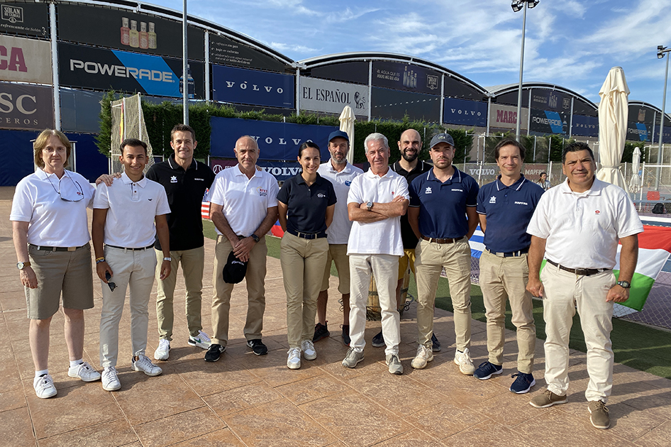 Equipo arbitral en el ITF femenino de Ciudad de la Raqueta