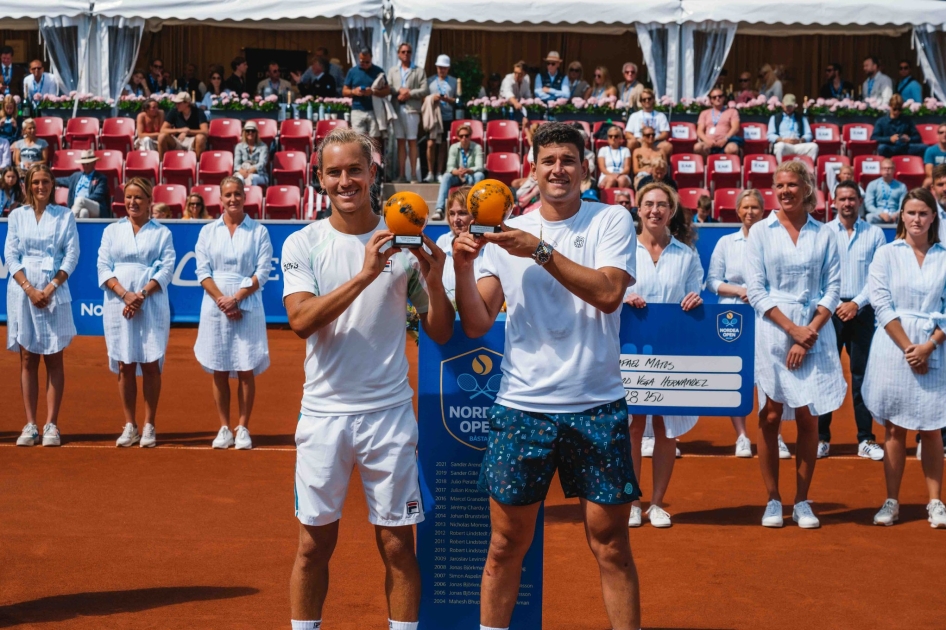 Carreño se queda en las semifinales de Båstad donde Vega suma un nuevo título en dobles Carreño se queda en las semifinales de Båstad donde Vega suma un nuevo título en dobles