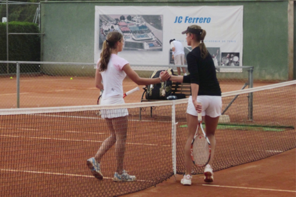 Villena celebra los Campeonatos Internacionales Júnior de la Comunidad Valenciana Villena celebra los Campeonatos Internacionales Júnior de la Comunidad Valenciana