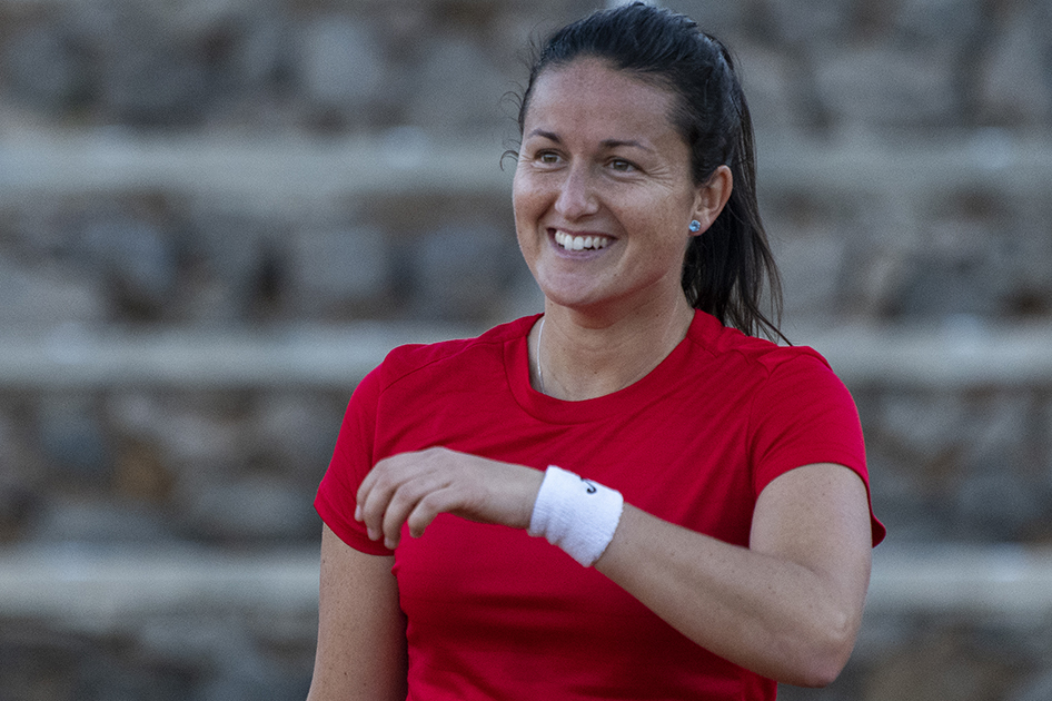 Lara Arruabarrena se retira del tenis profesional