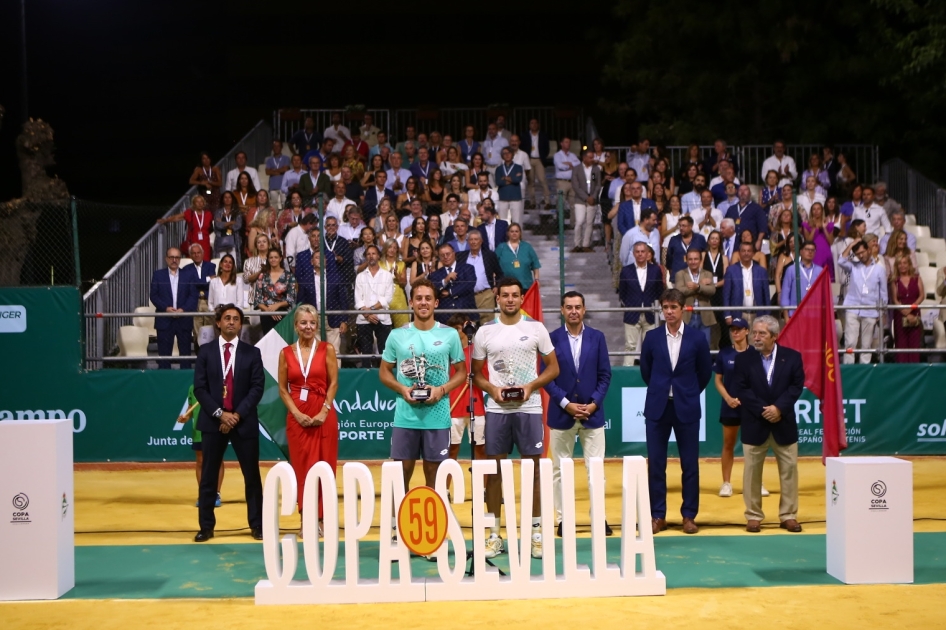 Roberto Carballs suma su dcimo ATP Challenger en Sevilla ante Bernab Zapata