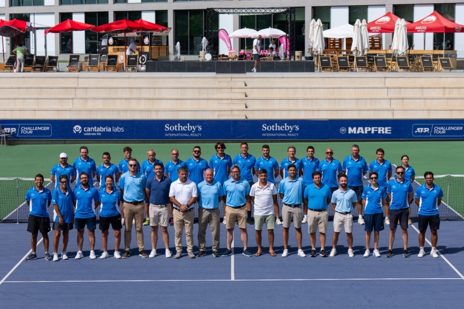 Equipo arbitral en el ATP Challenger de Manacor