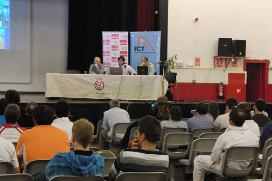 Éxito de las III Jornadas de Actualización sobre el entrenamiento de jugadores en alta competición Éxito de las III Jornadas de Actualización sobre el entrenamiento de jugadores en alta competición