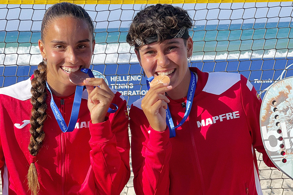Eva Fernández y Sabrina López, bronce en el Europeo de tenis playa en Creta