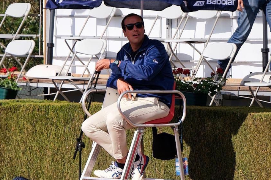 El rbitro valenciano Karim Guerfi obtiene la Chapa Bronce como juez de silla