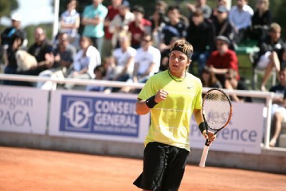 Carlos Boluda encadena su segundo triunfo consecutivo en los torneos júniors de Francia Carlos Boluda encadena su segundo triunfo consecutivo en los torneos júniors de Francia