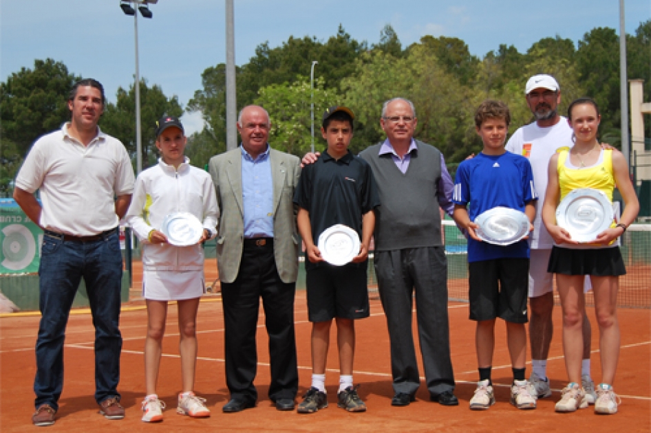 Finales de Jaume Munar y Ariadna Martí en el primer internacional infantil en Mallorca Finales de Jaume Munar y Ariadna Martí en el primer internacional infantil en Mallorca