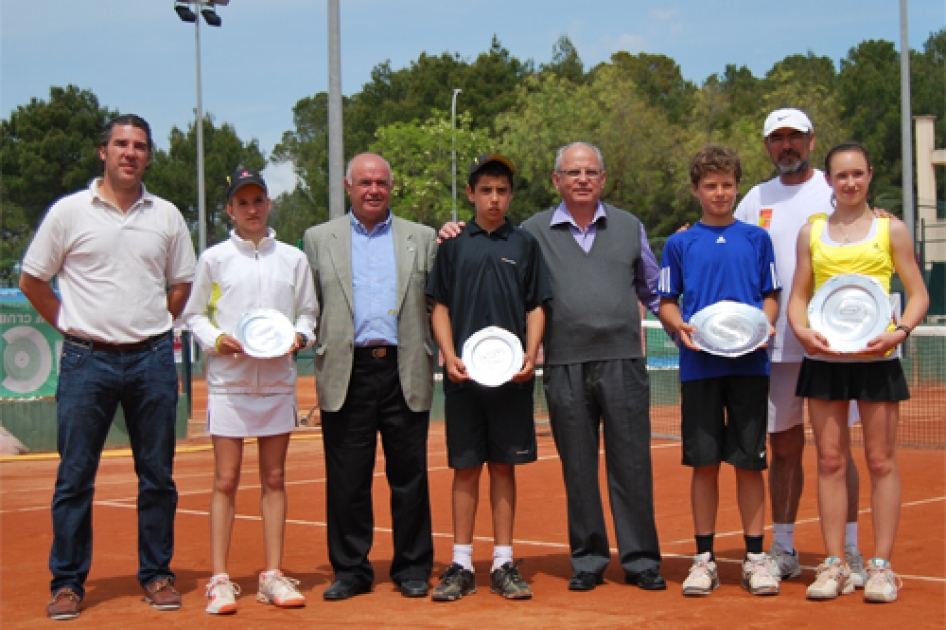 Finales de Jaume Munar y Ariadna Mart en el primer internacional infantil en Mallorca