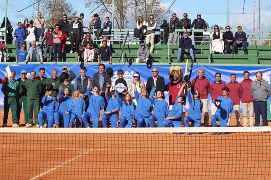Equipo arbitral en el ITF Femenino de Madrid