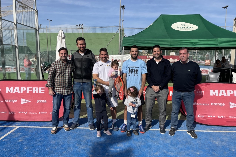 ngel Alonso se ve superado por el italiano Enrico Burzi en la Liga MAPFRE de Touchtennis de Santomera