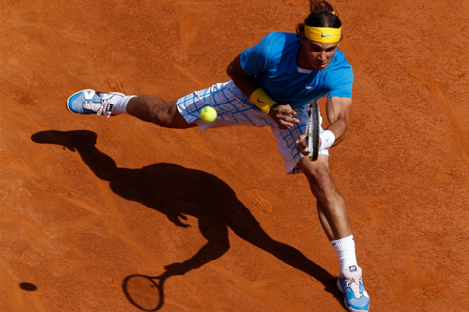 Nadal arranca a lo campeón pero la eliminación de Almagro rompe el pleno español Nadal arranca a lo campeón pero la eliminación de Almagro rompe el pleno español
