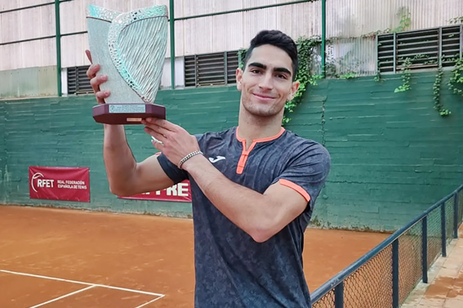 Miguel Damas logra su primer título profesional en el último ITF del año en Madrid Miguel Damas logra su primer título profesional en el último ITF del año en Madrid