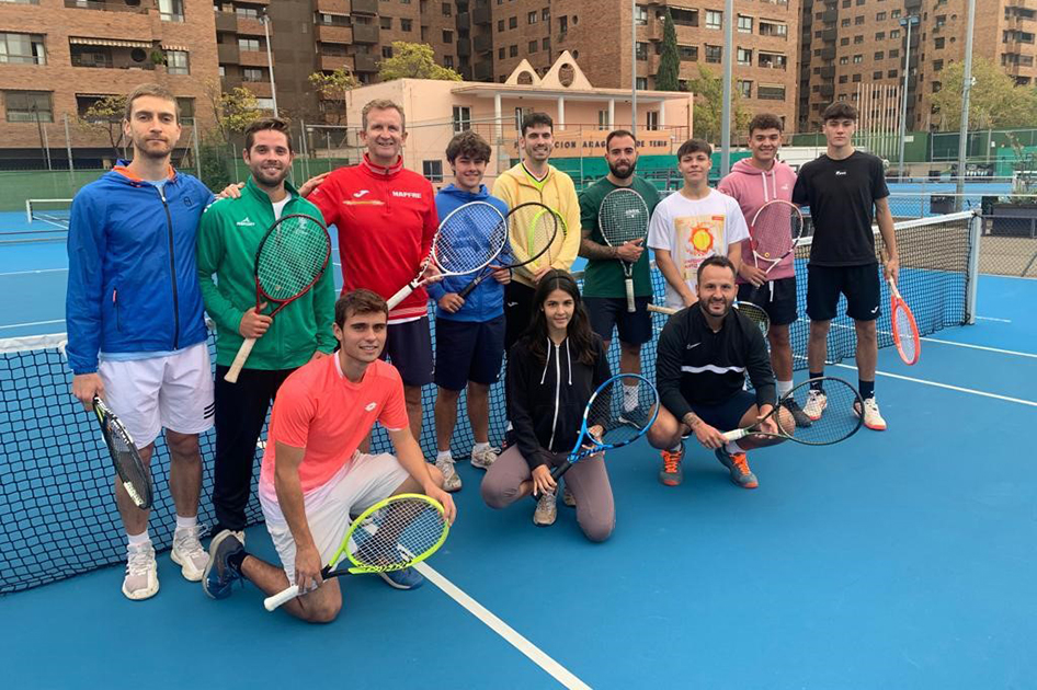 xito el curso de Monitor Nacional de Tenis realizado en Zaragoza