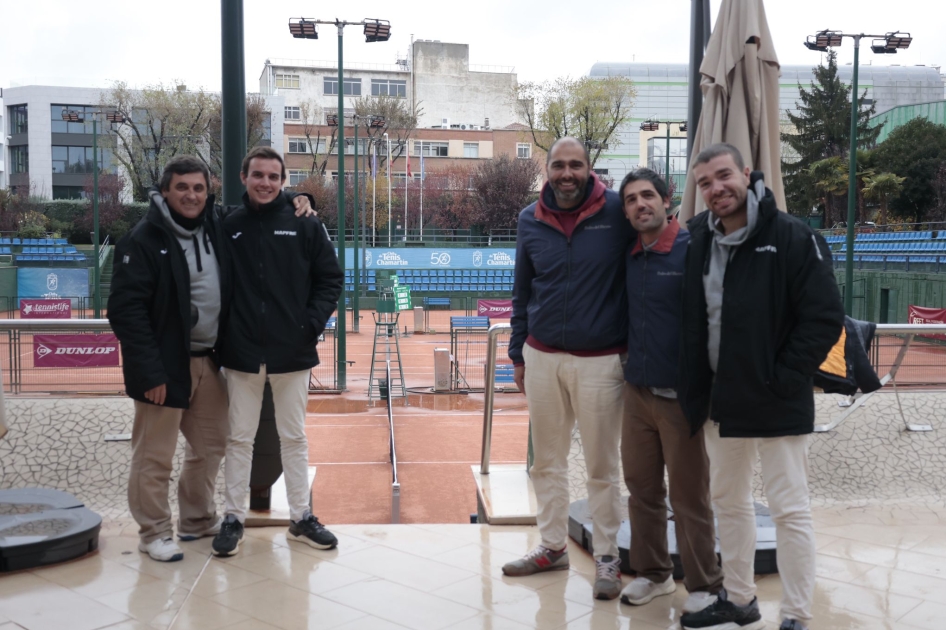 Equipo arbitral en el ITF masculino M15 del CT Chamartn