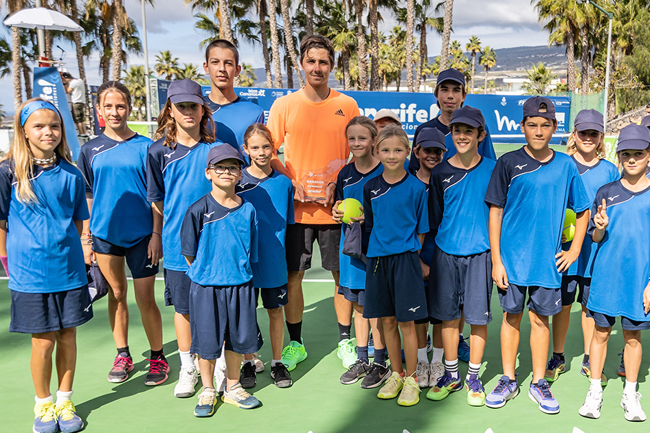 El primer ATP Challenger de Tenerife acaba en manos del ruso Alexander Shevchenko