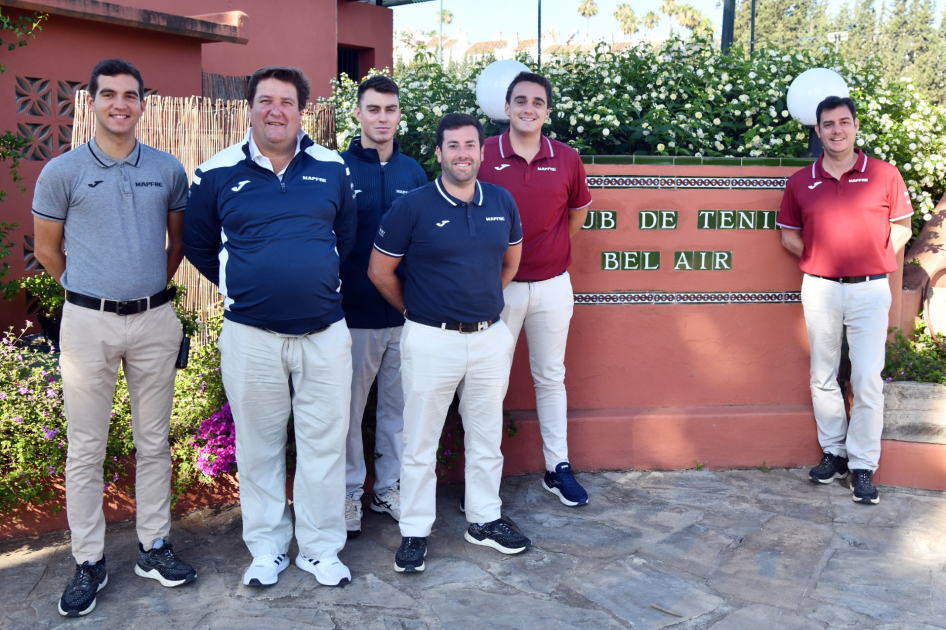 Equipo arbitral en el torneo ITF femenino de Estepona