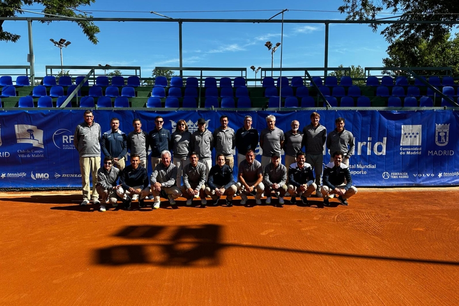 Equipo arbitral en el ITF W100 de Madrid