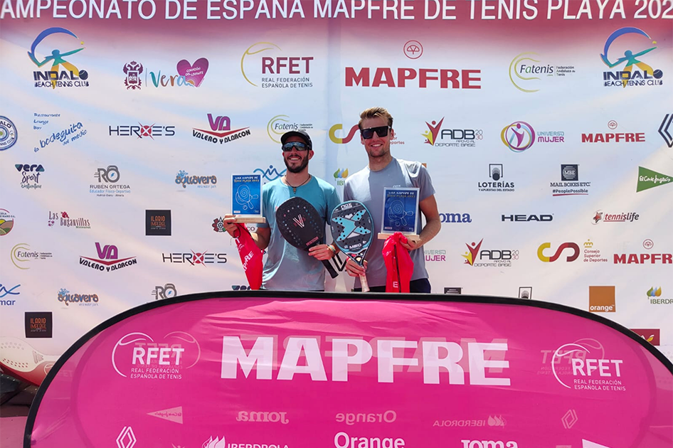Victorias de Jutte/Vivanco y Gómez/López en la Liga MAPFRE de Tenis Playa de Vera Victorias de Jutte/Vivanco y Gómez/López en la Liga MAPFRE de Tenis Playa de Vera