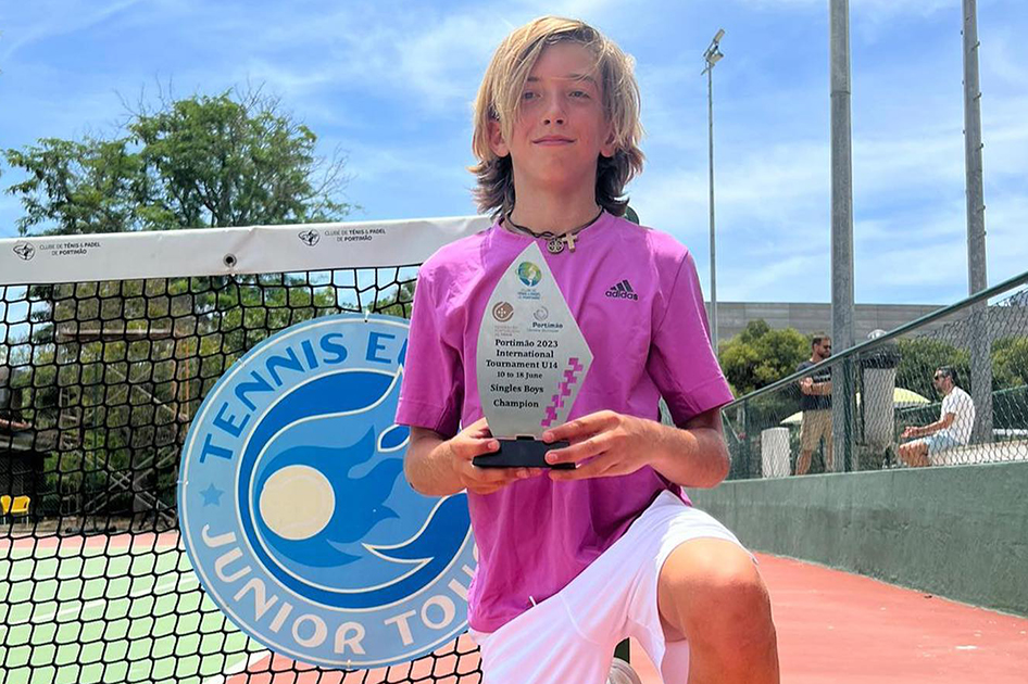 El madrileño Fernando Fontán se estrena en el circuito europeo ganando el torneo infantil de Portimão El madrileño Fernando Fontán se estrena en el circuito europeo ganando el torneo infantil de Portimão