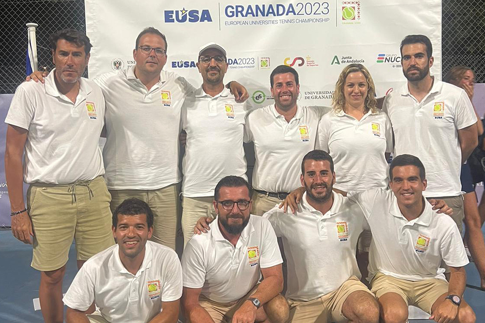 Equipo arbitral en el Europeo Universitario de Tenis en Granada Equipo arbitral en el Europeo Universitario de Tenis en Granada