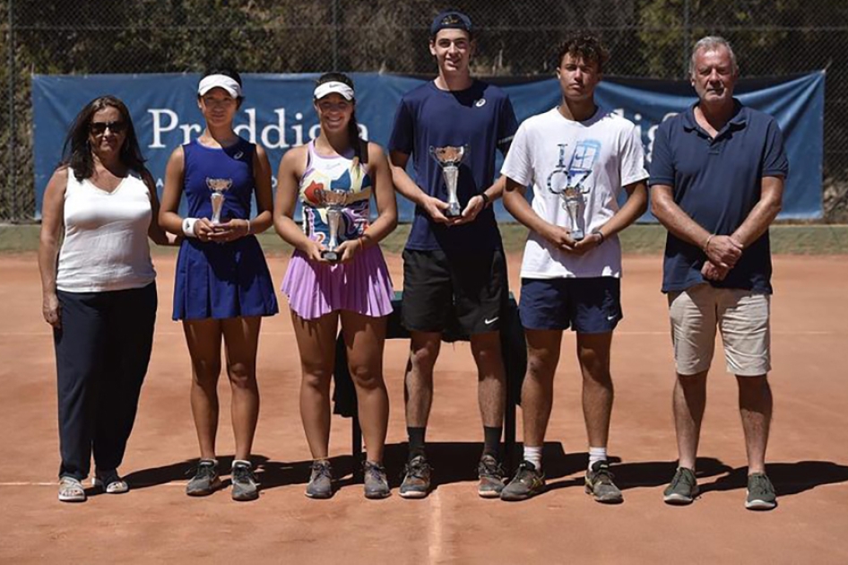 Marina Gatell estrena su palmarés júnior en el internacional de Valldoreix Marina Gatell estrena su palmarés júnior en el internacional de Valldoreix