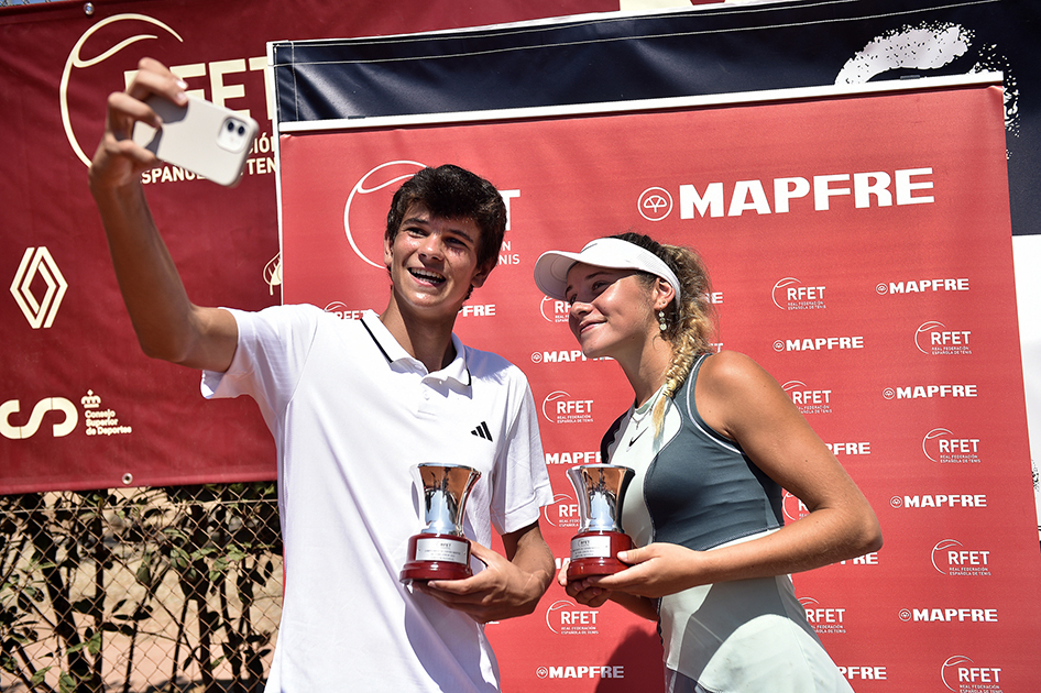 Rafael Jódar y Claudia Ferrer conquistan el Campeonato de España MAPFRE Júnior en Reus
