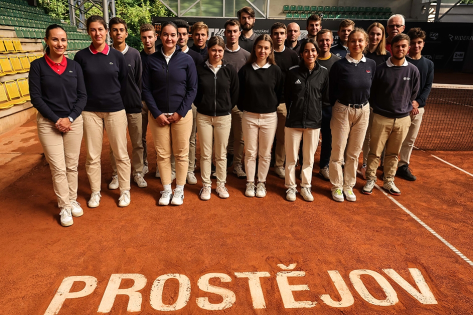 Árbitros españoles en la Youth Initiative de la ITF en República Checa Árbitros españoles en la Youth Initiative de la ITF en República Checa