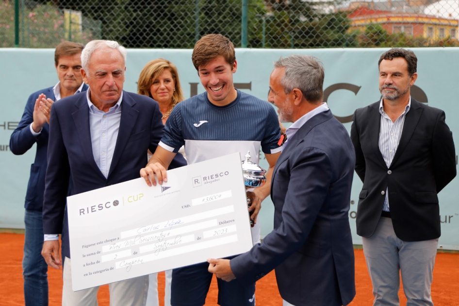 Carlos López Montagud suma el segundo triunfo del año en Oviedo