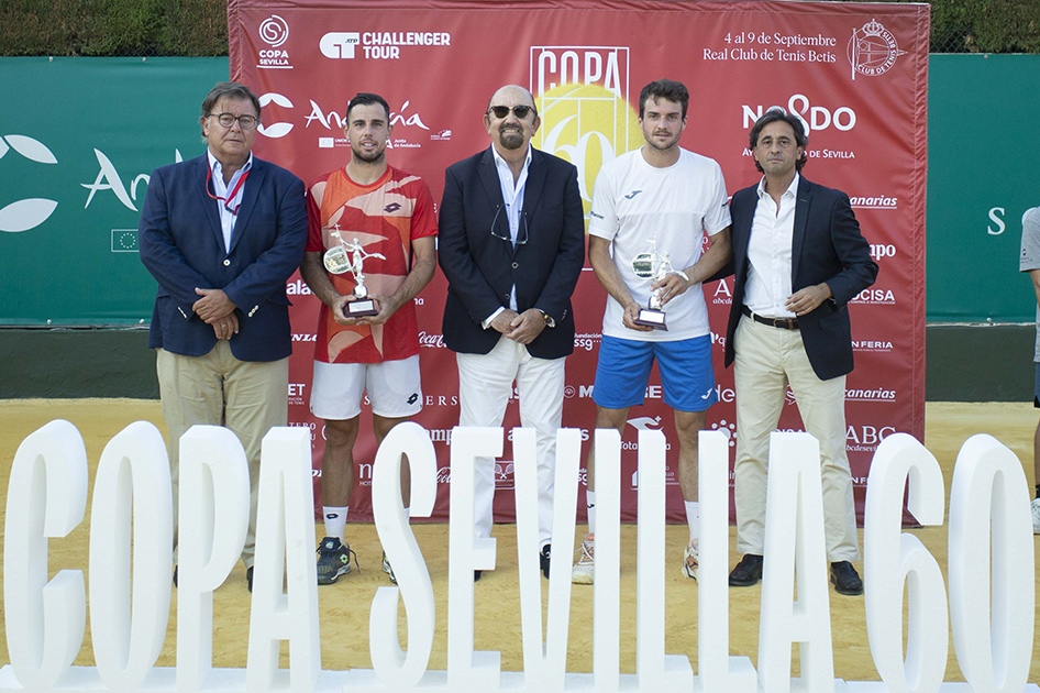 Pedro Martínez y Alberto Barroso se llevan el título de dobles en la Copa Sevilla