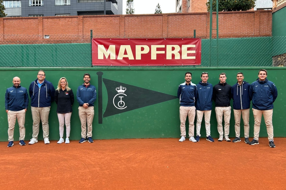 Equipo arbitral de la Riesco Cup - Trofeo Real Club de Tenis de Oviedo