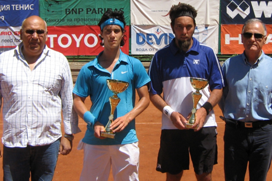 Javier Martí estrena su palmarés profesional ganando el Futures de Varna en Bulgaria Javier Martí estrena su palmarés profesional ganando el Futures de Varna en Bulgaria