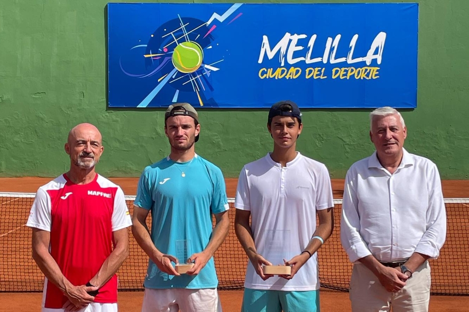 Alejo Sánchez Quílez conquista su primer título profesional en Melilla ante Max Alcalá Alejo Sánchez Quílez conquista su primer título profesional en Melilla ante Max Alcalá