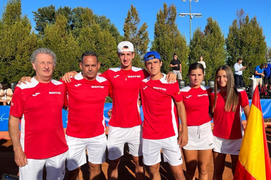Esquiva, Menéndez, Planella y Santamarta afrontan el Europeo Sub'16 en Parma Esquiva, Menéndez, Planella y Santamarta afrontan el Europeo Sub'16 en Parma