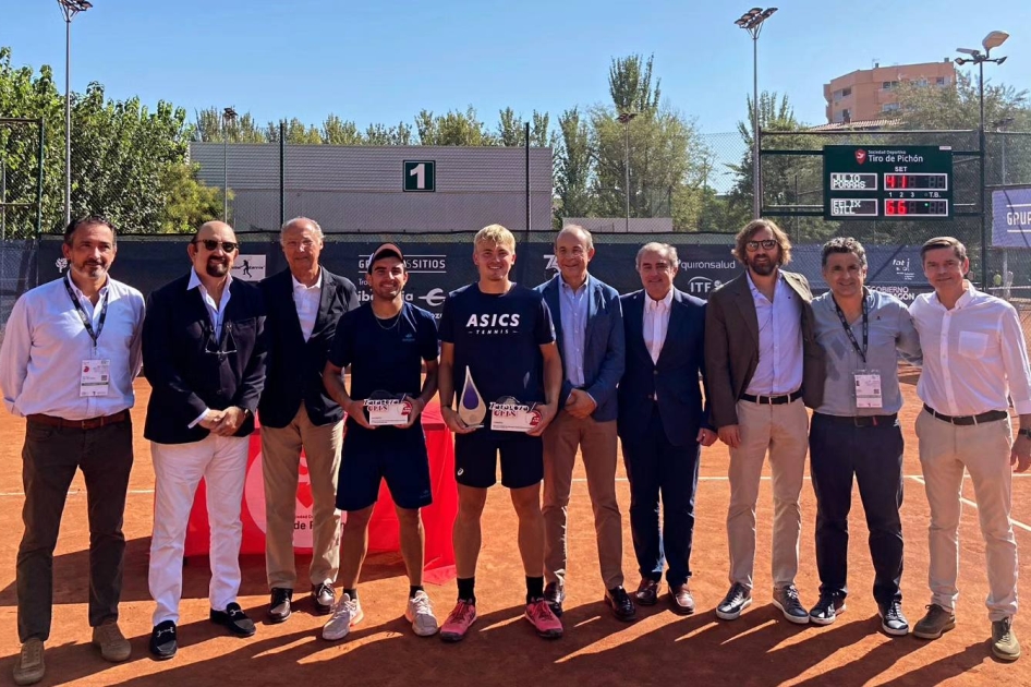 El torneo internacional de Zaragoza acaba en manos del británico Felix Gill El torneo internacional de Zaragoza acaba en manos del británico Felix Gill