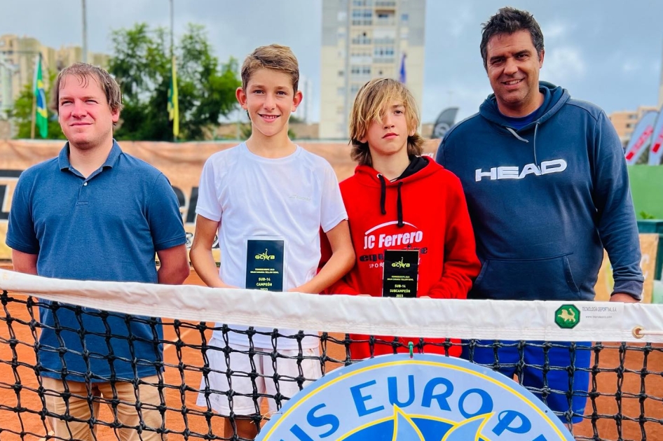 Aleix Galindo supera a Fernando Fontn en la final infantil de los internacionales de Telde